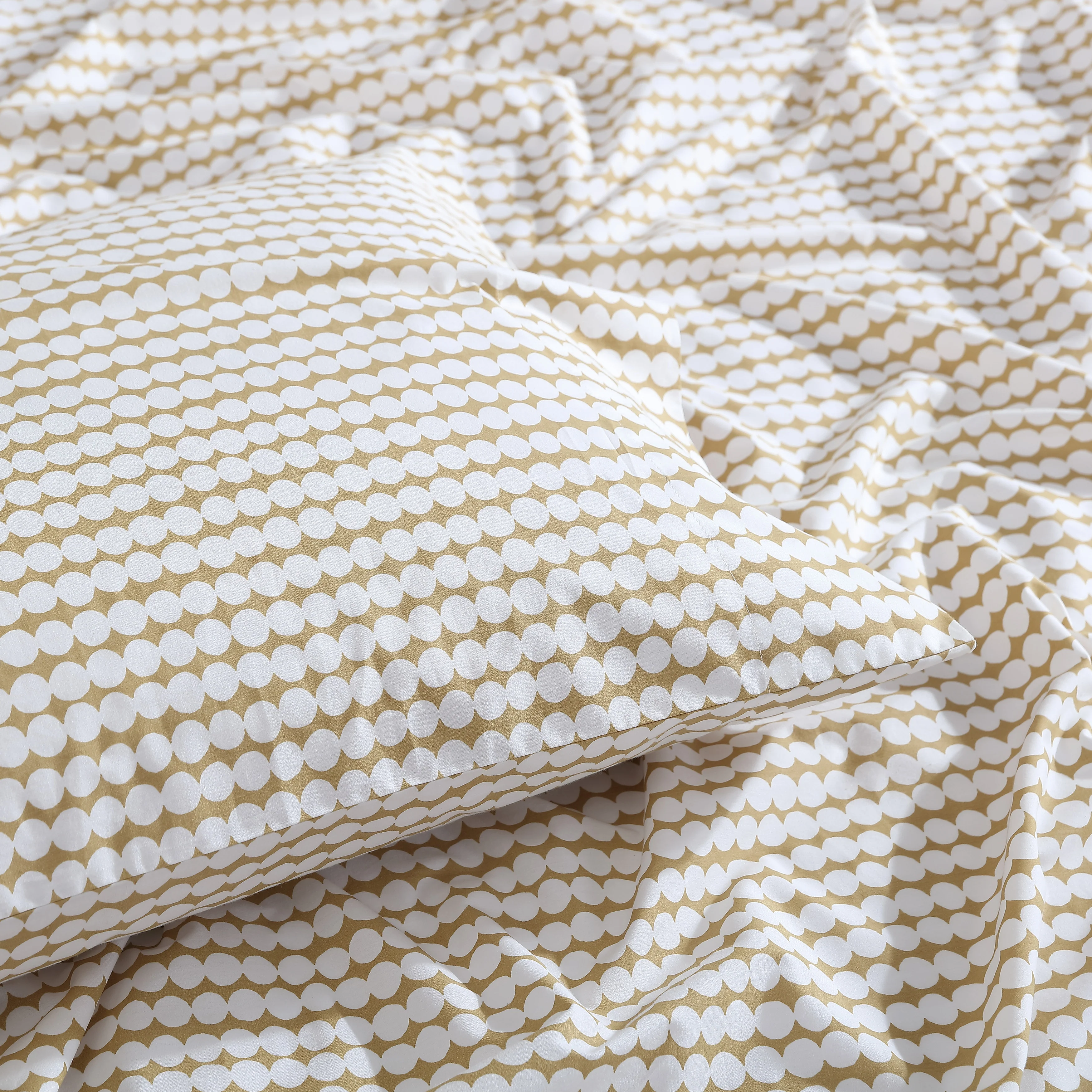 Marimekko Pikku Rasymatto Open Medium Beige Queen Sheet Set - Image 5
