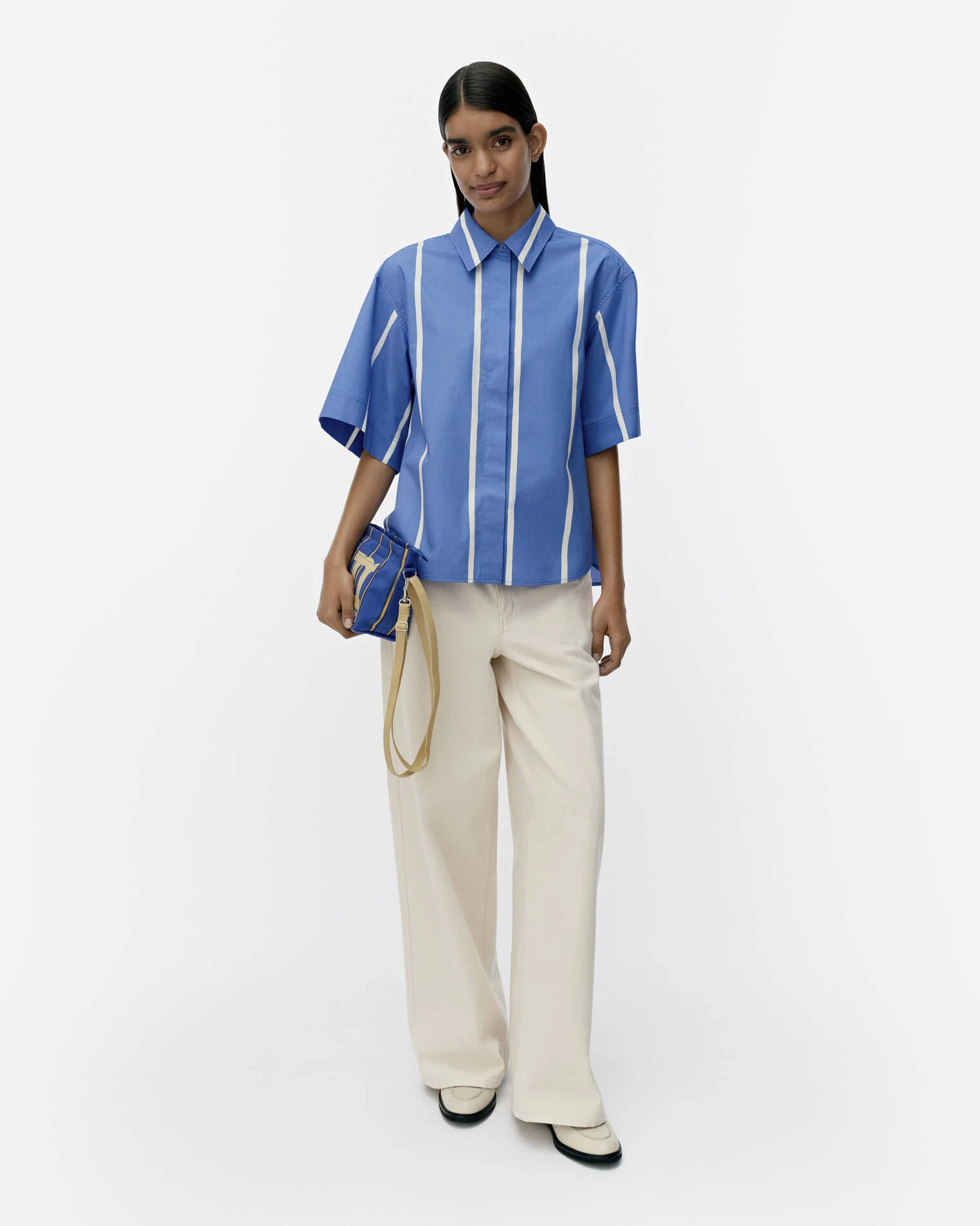 Sinertävä Puhveli blouse - Image 3
