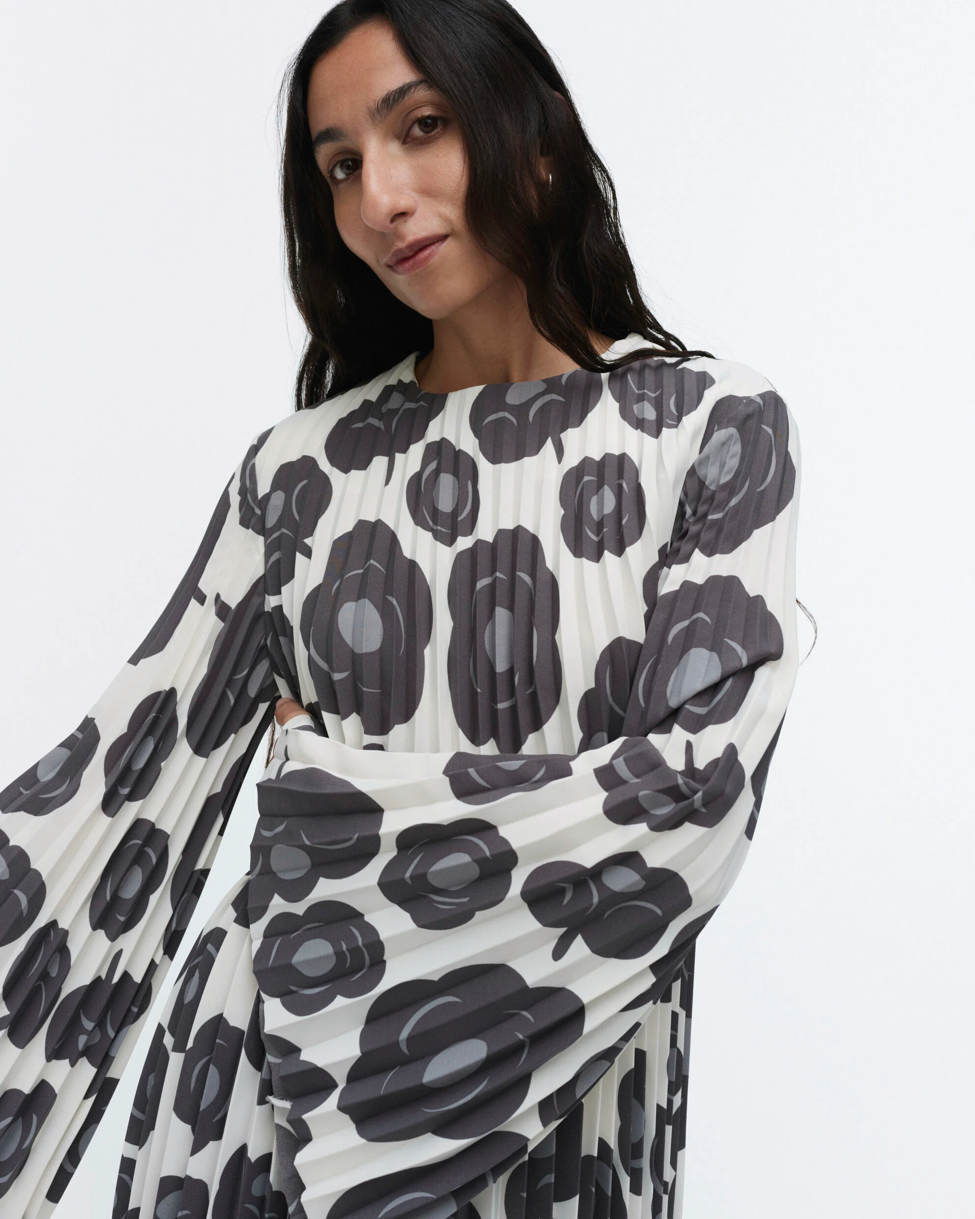 Frosti Tumma Dress - Image 2