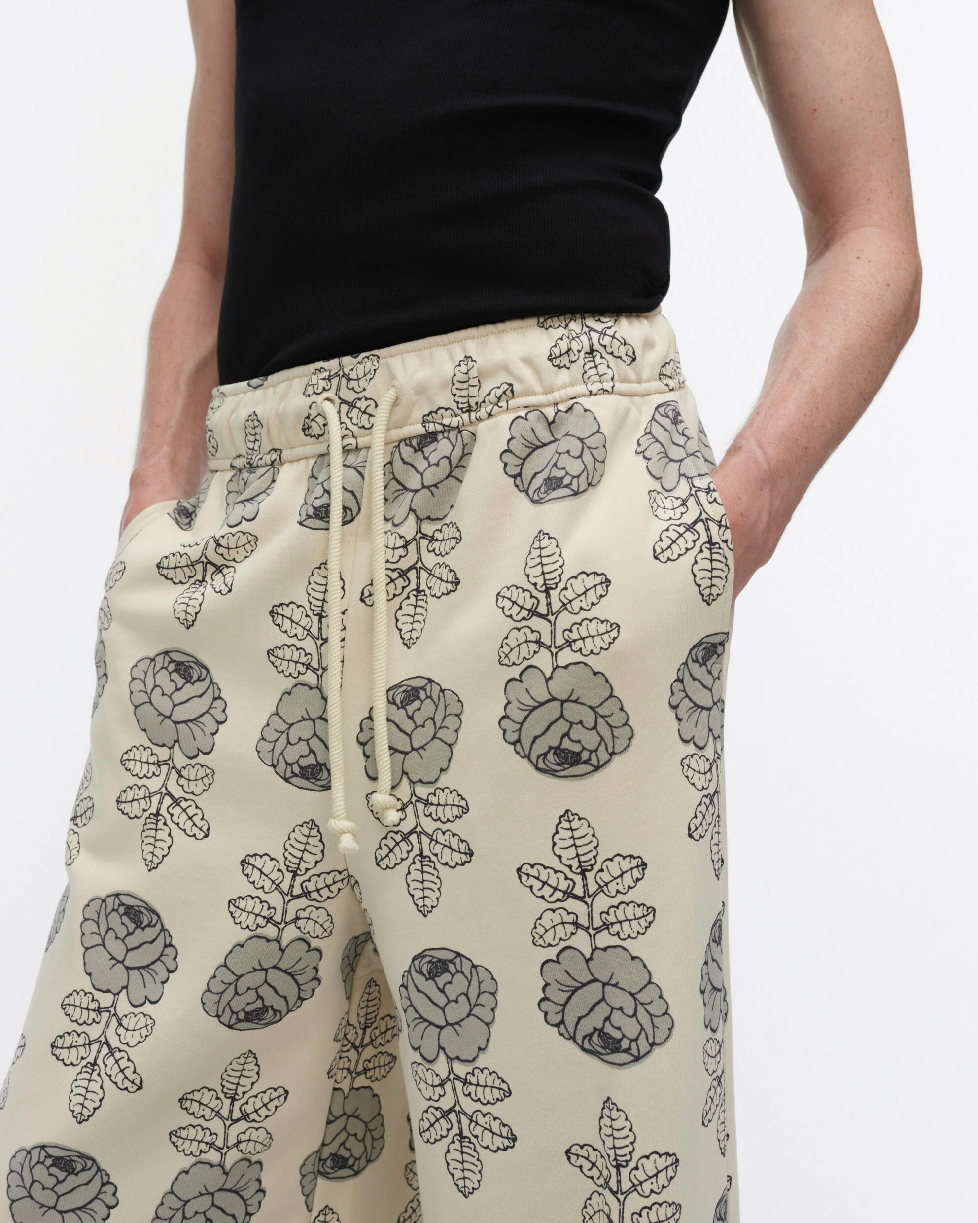Puuska Vihkiruusu Kioski sweatpants - Image 8