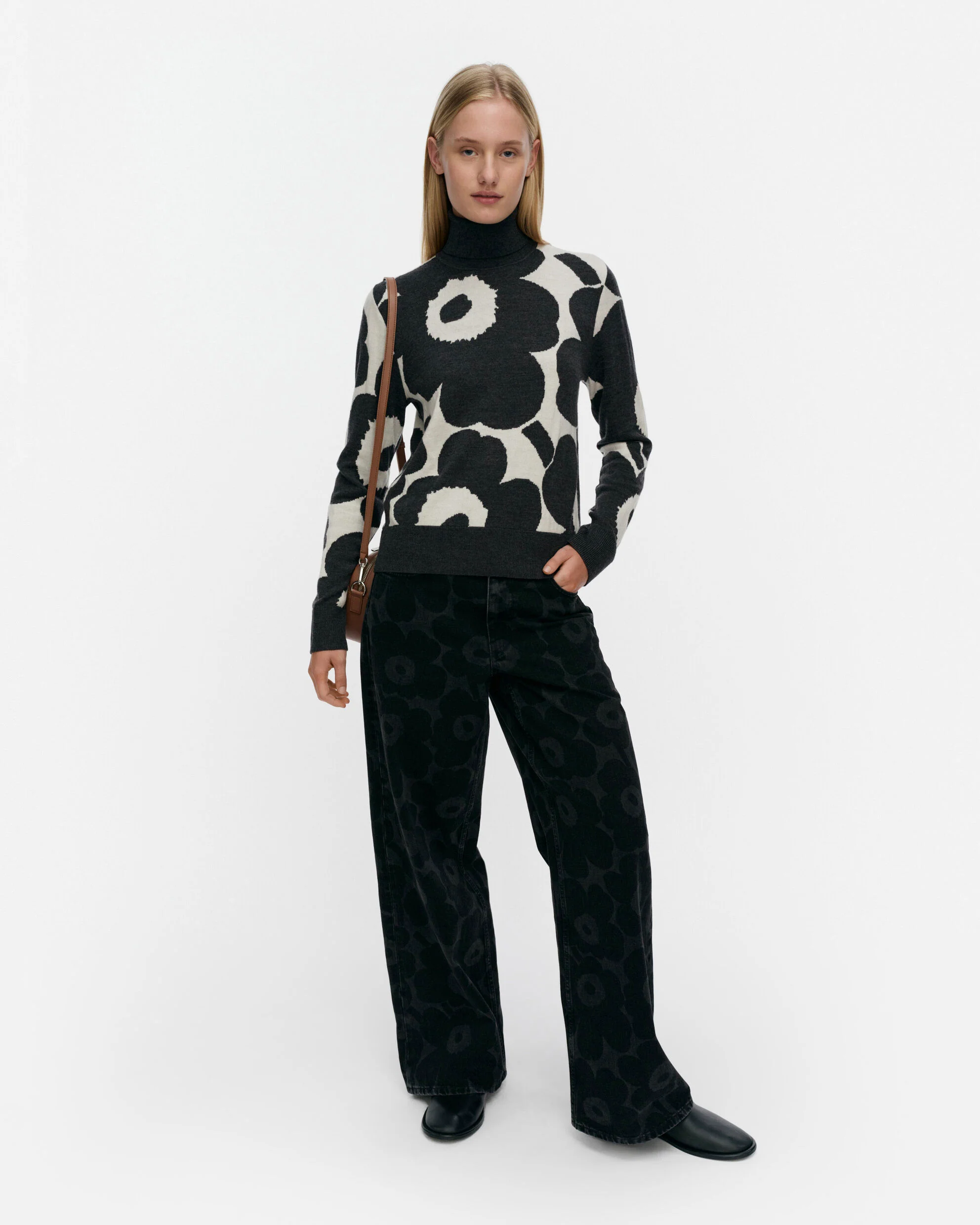 Sopimus Unikko Knitted pullover