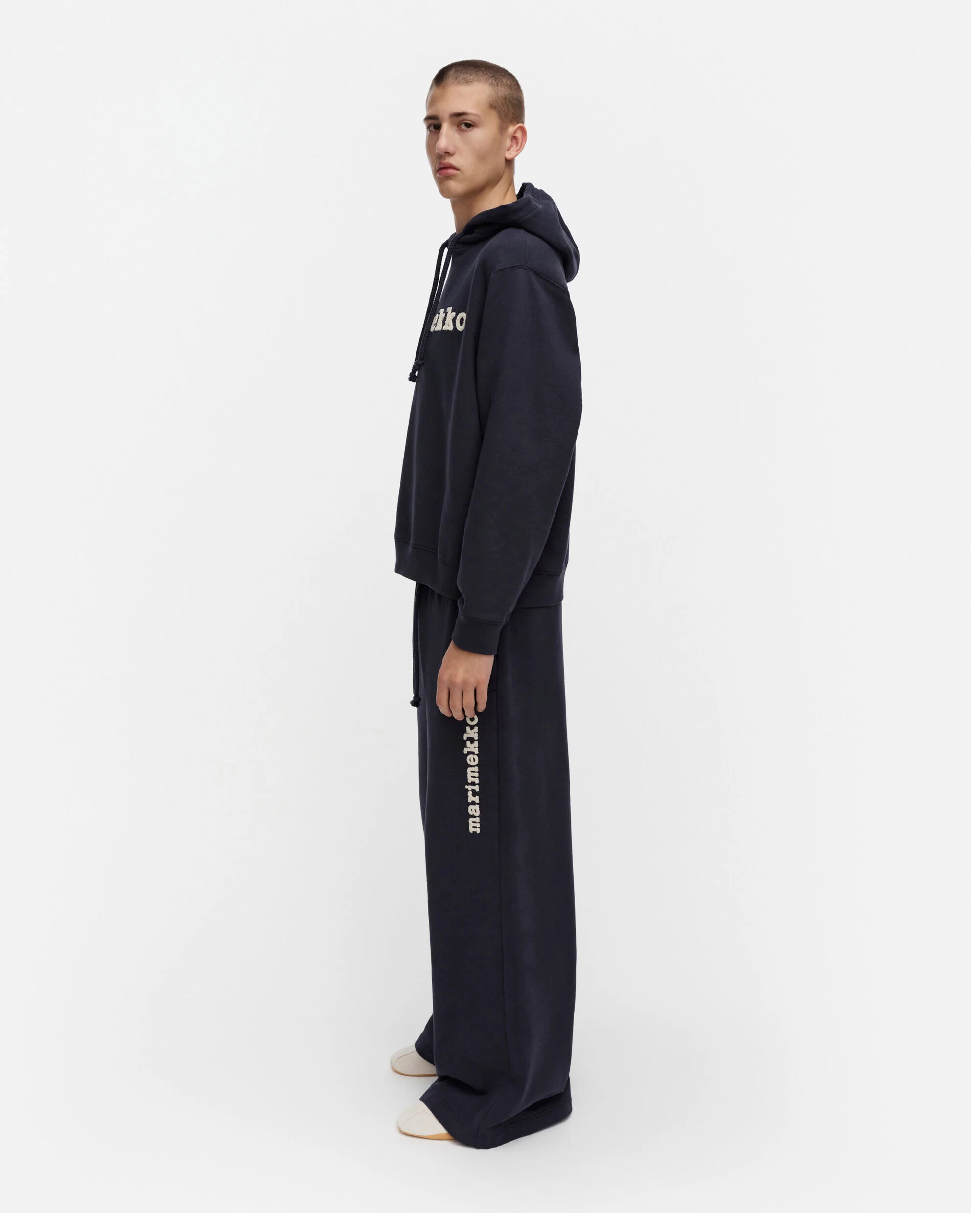 Skripti Logo Placement Kioski hoodie - Image 6