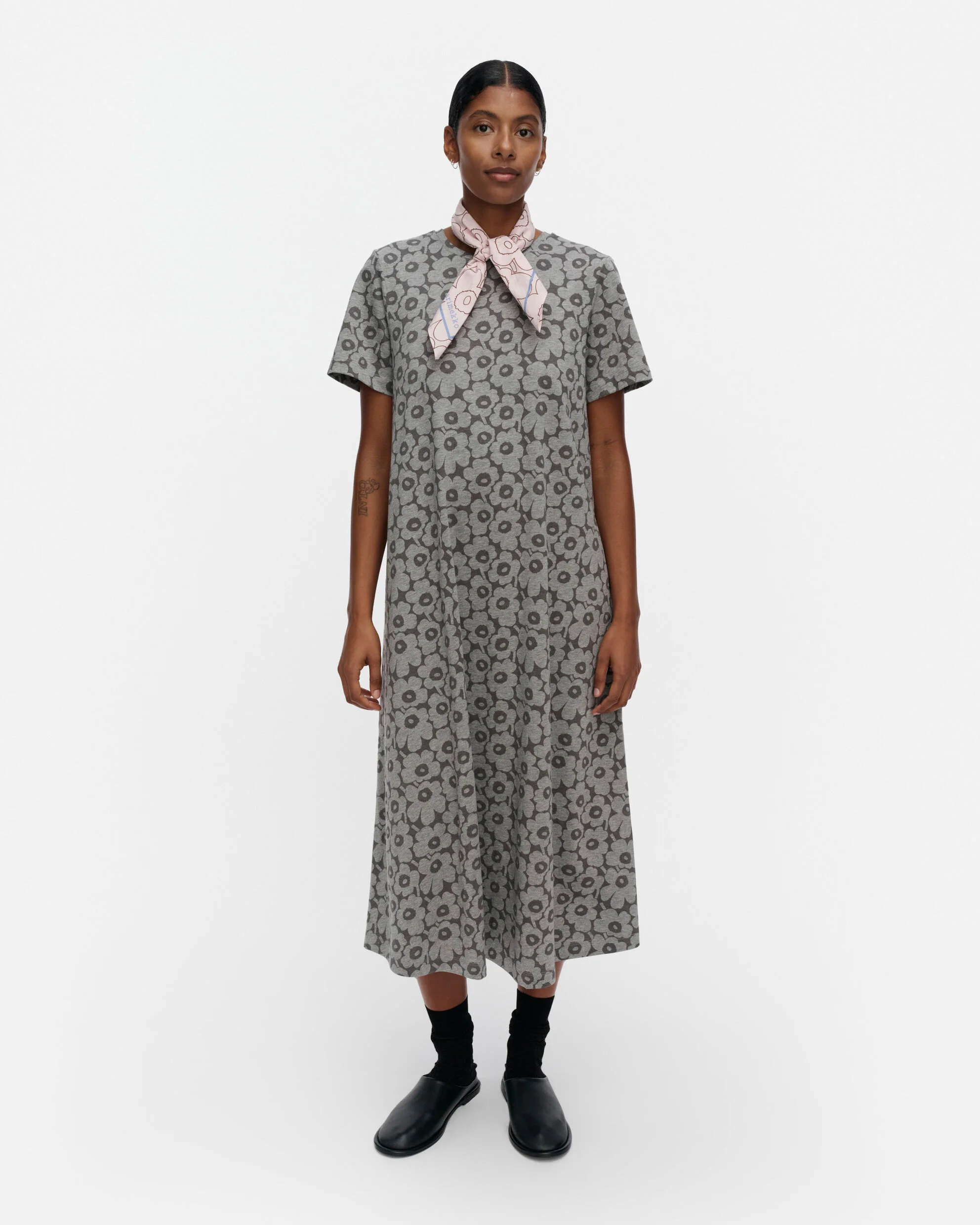 Pisteinen Unikko Dress