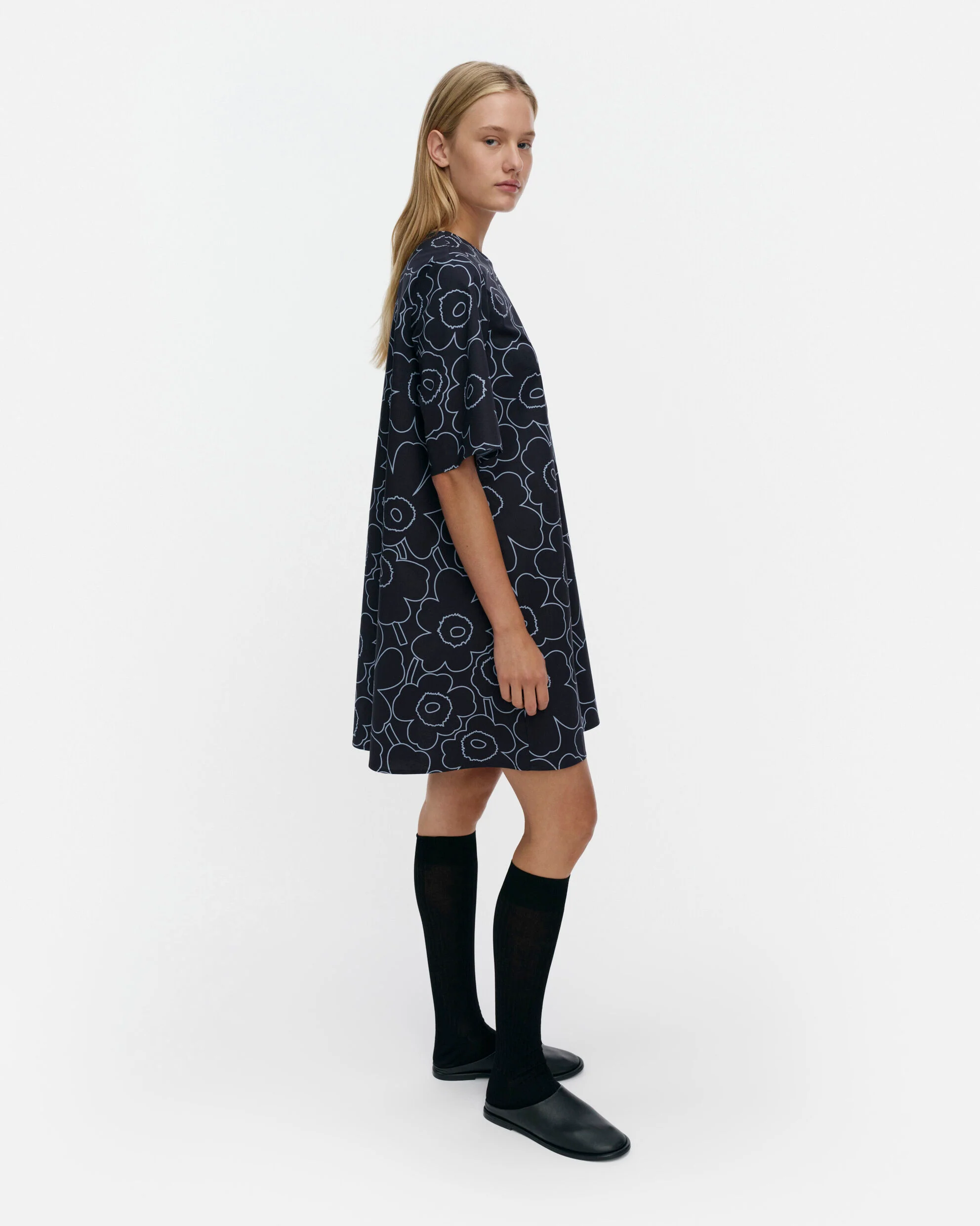 Kukkiva Piirto Unikko Dress - Image 3